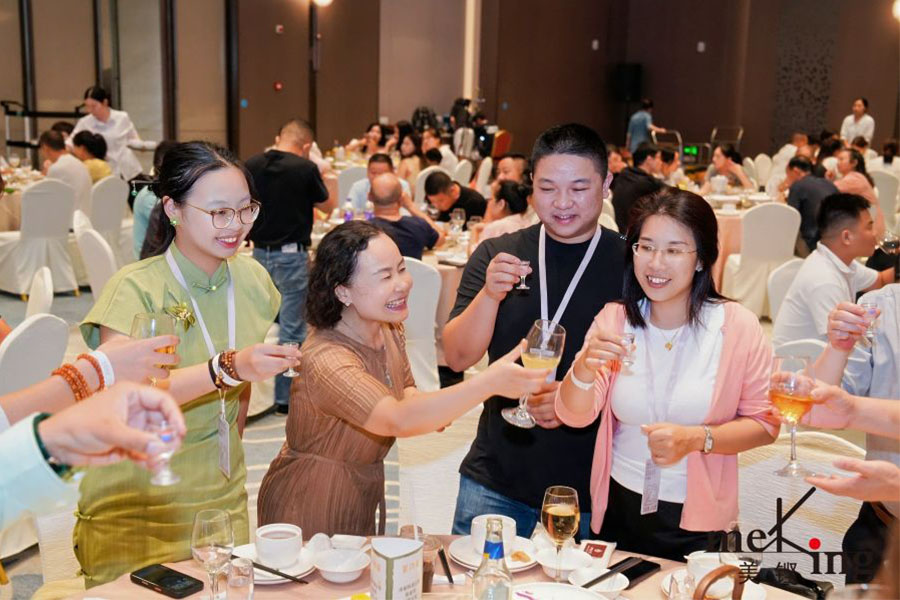 汇莞文化科技（PHEONLUX）荣邀出席余姚美铿20周年庆典，共庆辉煌时刻